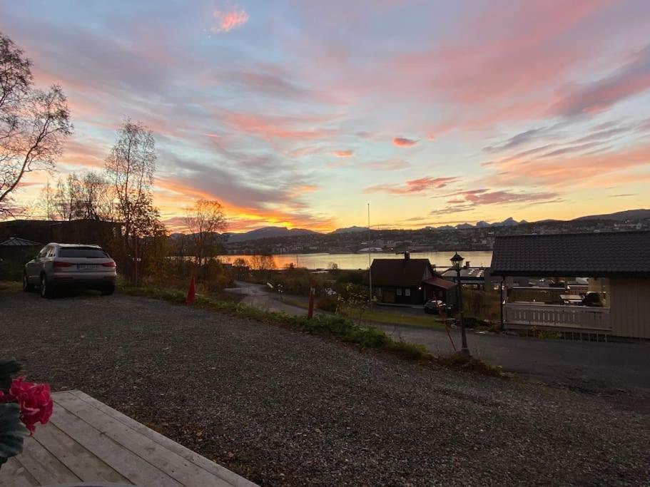 Cosy Flat Near Cable Car And The Arctic Cathedral Apartamento Tromsø Exterior foto
